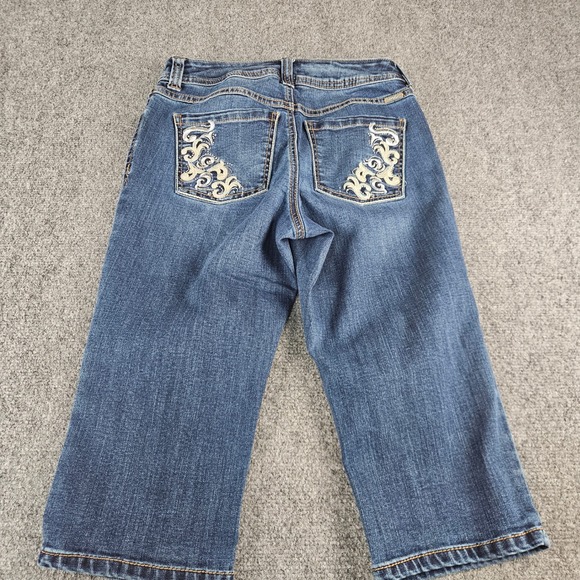 INC International Concepts Curvy Capri Jeans Dark Wash Embroidered Blue Size 0 - Picture 13 of 15